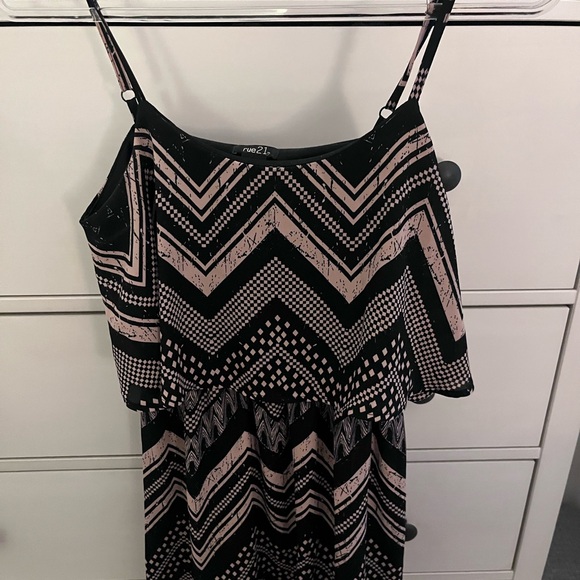 Black and Pink Chevron Dress - Picture 1 of 2